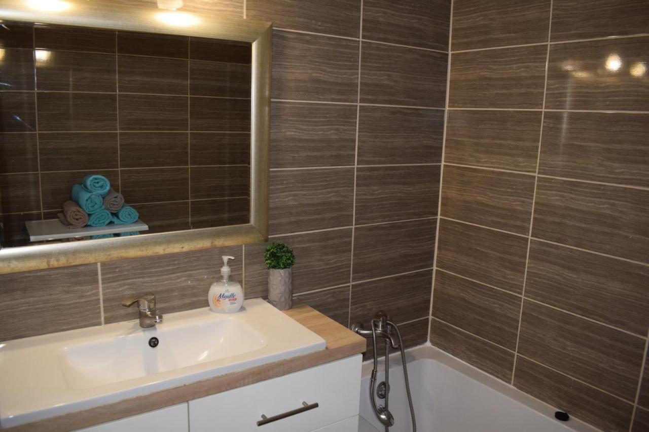 M-5 - 74m2 - Free Parking * Czestochowa